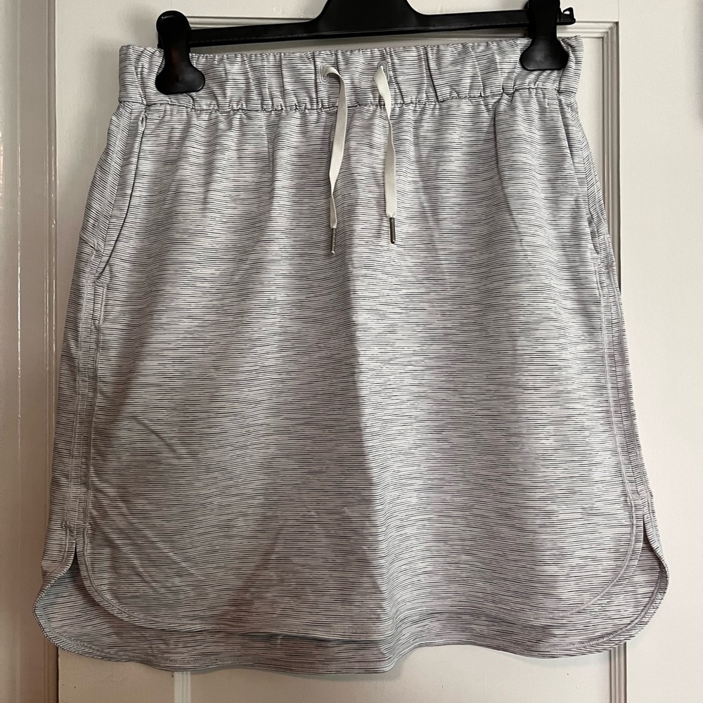 Perfect condition Lululemon skirt 10